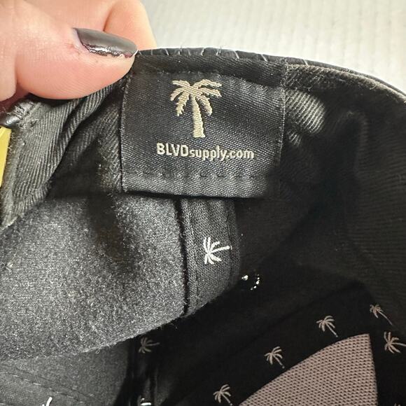 Mens premiere fits blvd supply faux leather black snapback cap OSFM - Picture 7 of 8